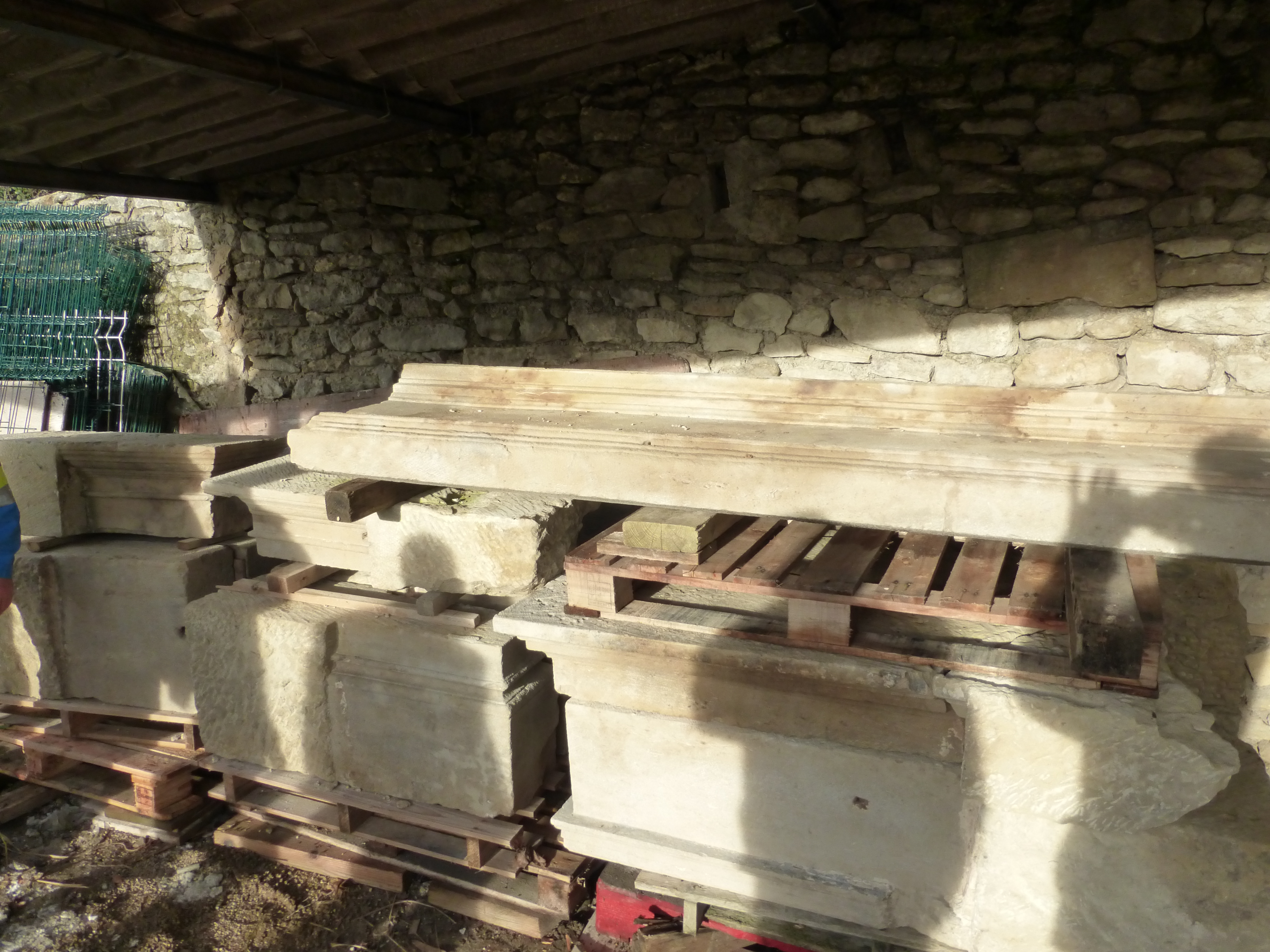 Le stockage de la cheminée à Taulignan